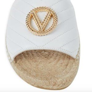VALENTINO  Clavel Logo Leather White Flat Sandals NWT - SIZE 6 (36)